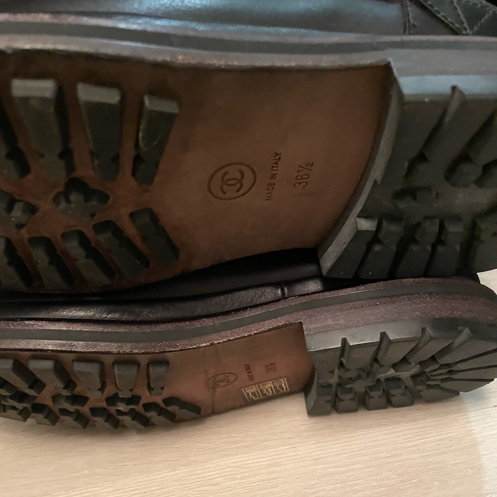 Stunning Chanel boots - Picture 9 of 16